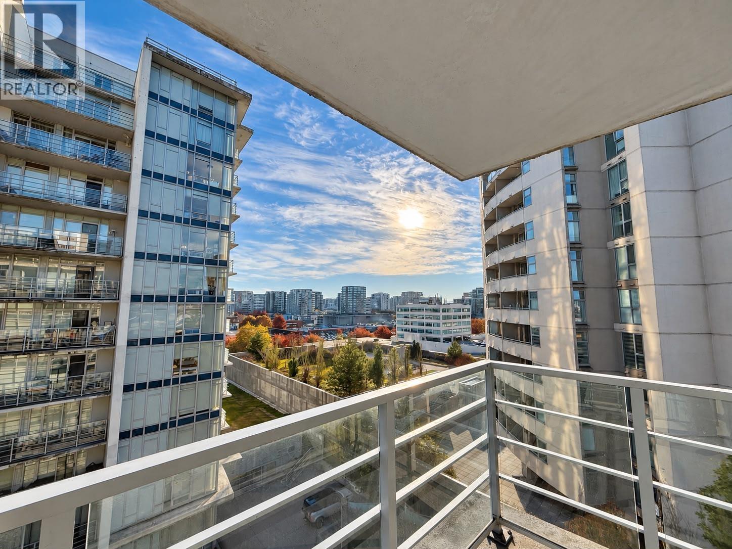 1008 8280 LANSDOWNE ROAD
