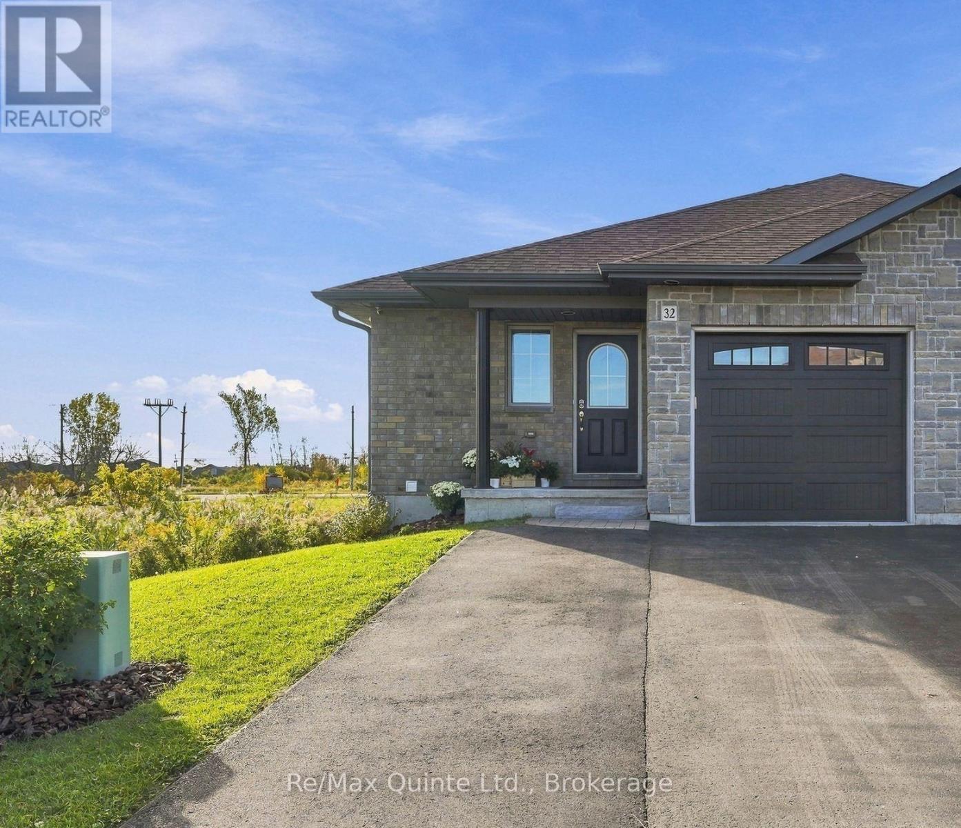32 Cortland Crescent, Quinte West, Ontario K8V 0E9 - Photo 1 - X14089492