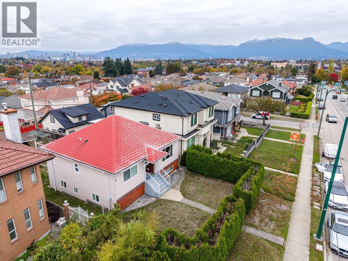 3951 SLOCAN STREET
