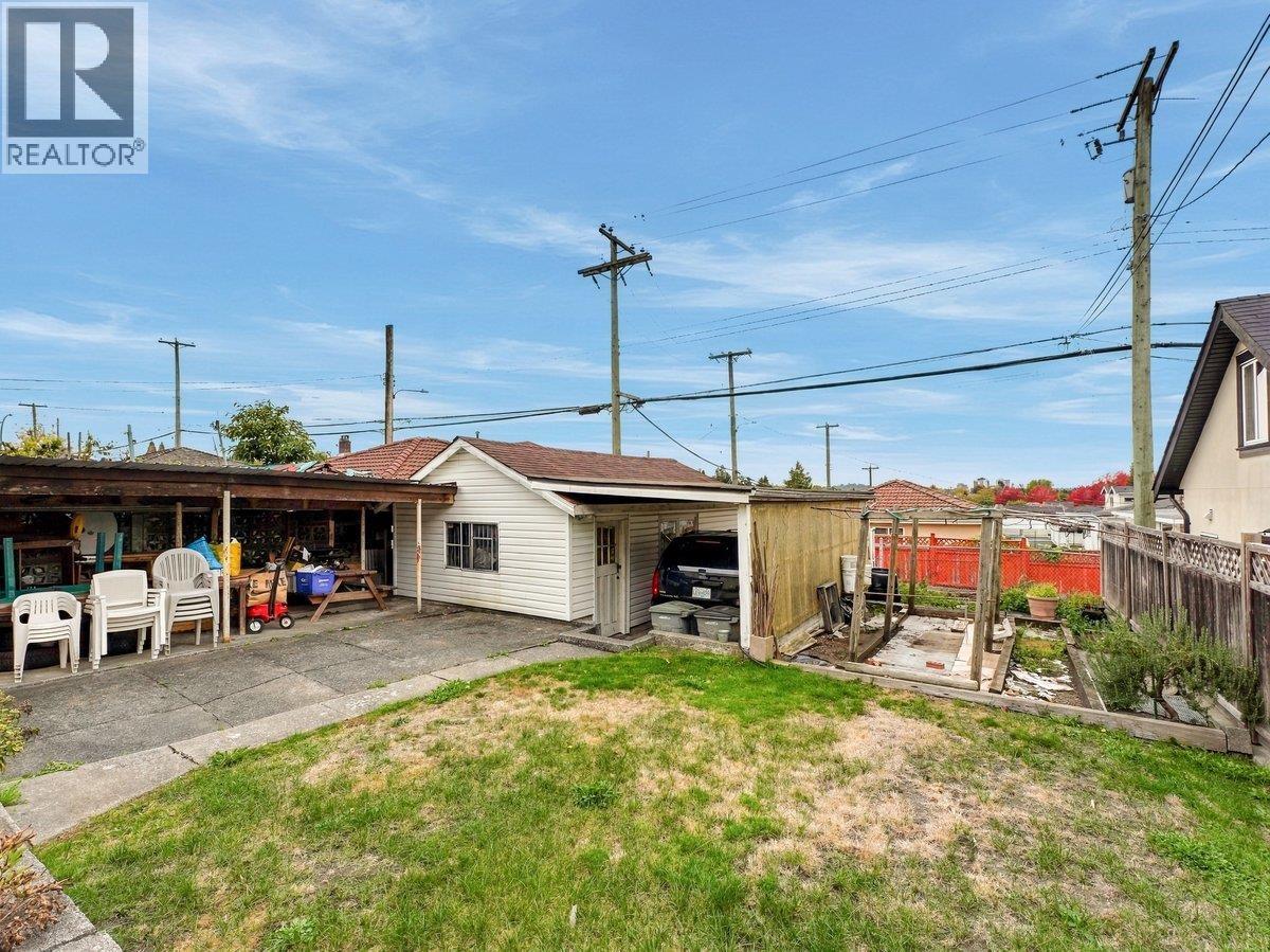 3951 SLOCAN STREET