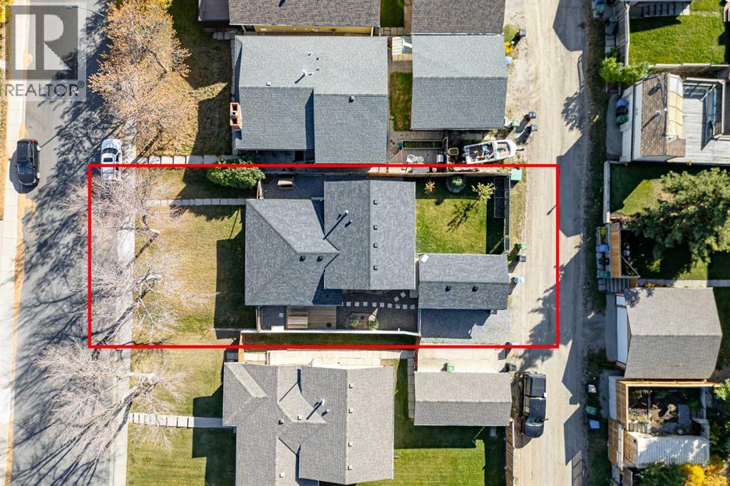 11 Berwick Hill NW, Calgary, Alberta  T3K 1C4 - Photo 38 - A2350760
