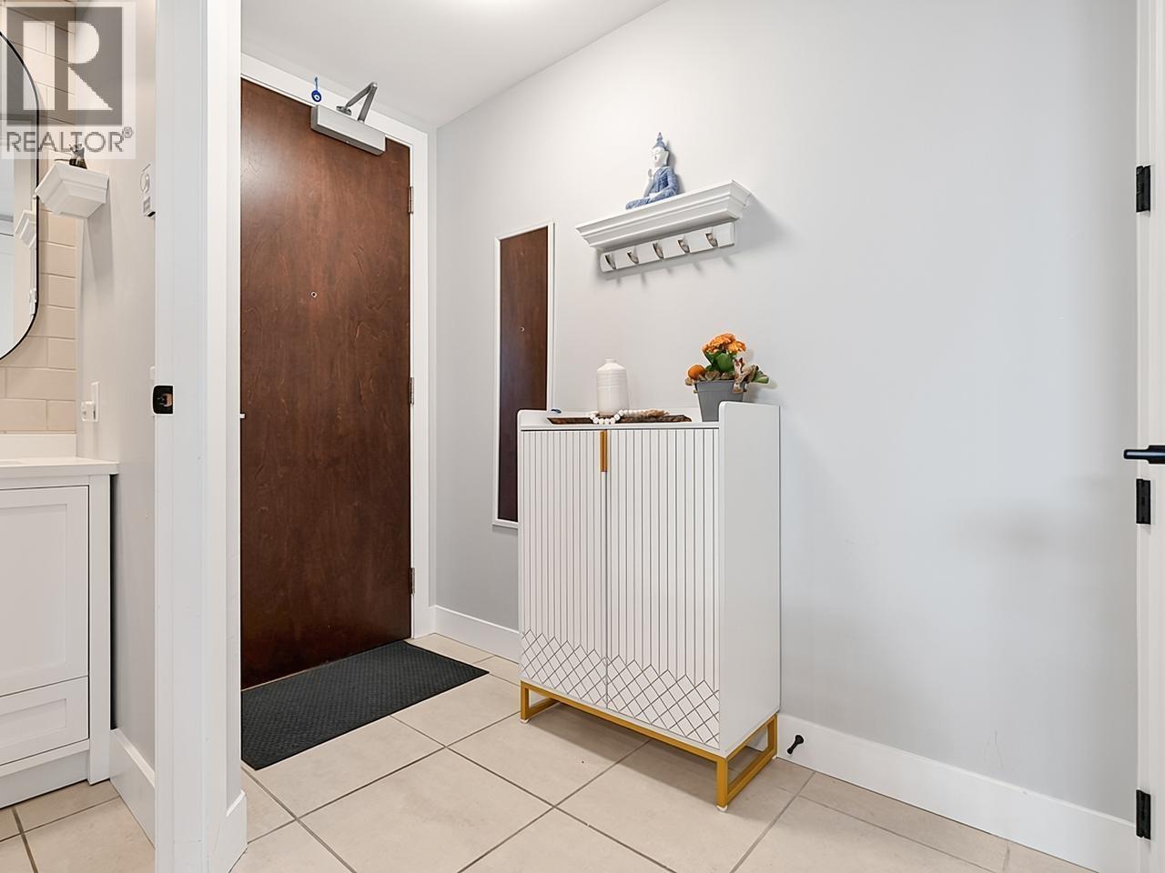 401 9300 University Crescent, Burnaby, British Columbia  V5A 4X9 - Photo 2 - R3176288