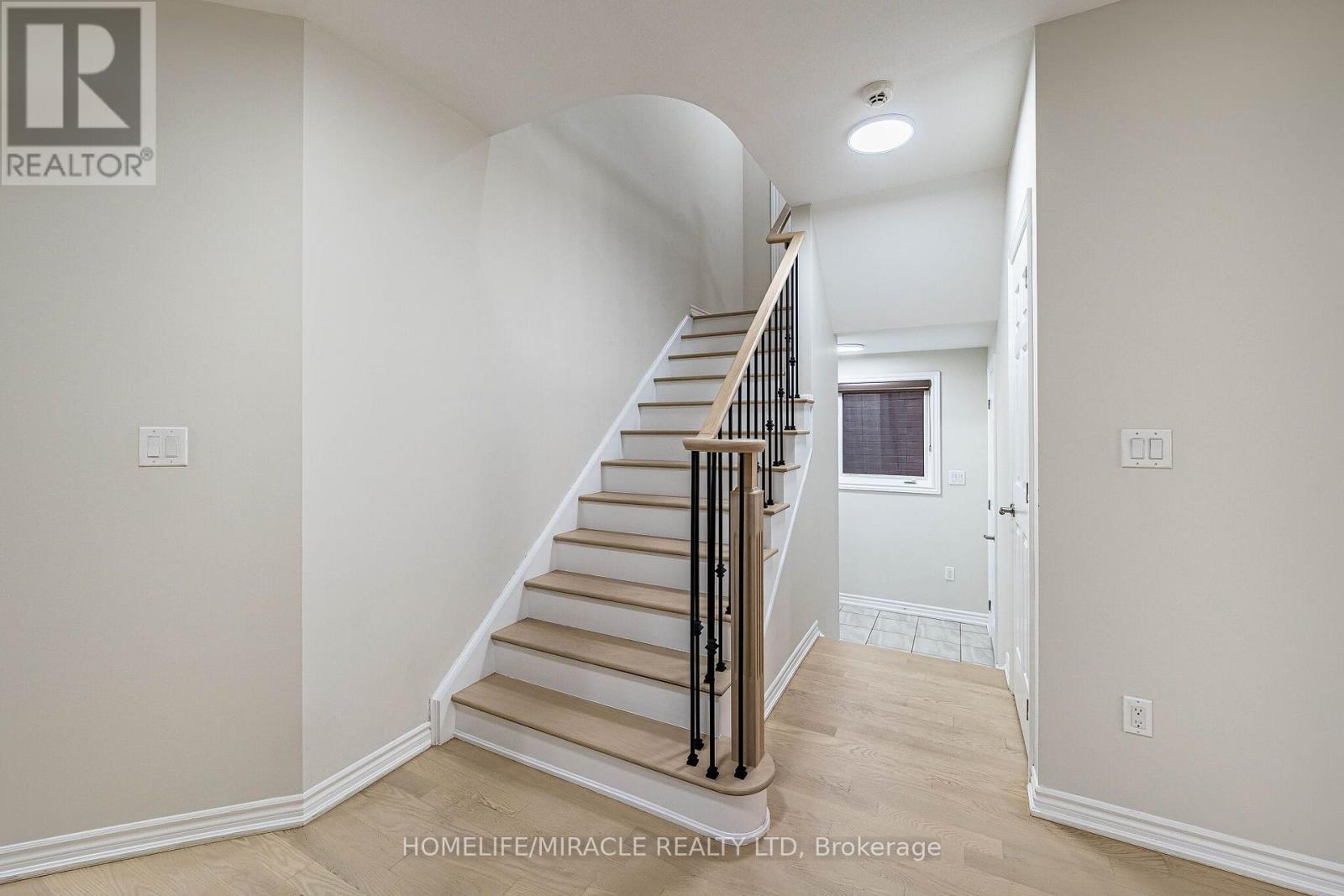 372 Remembrance Road, Brampton (Northwest Brampton), Ontario  L7A 4X9 - Photo 18 - W14088852