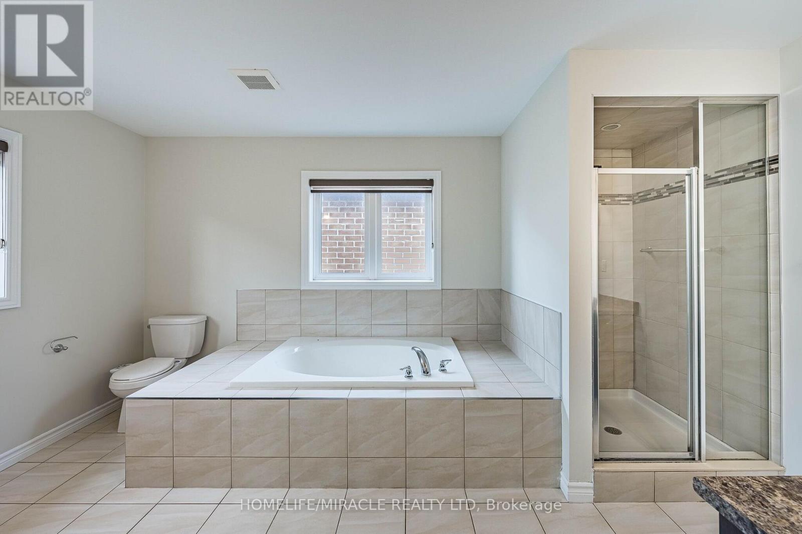 372 Remembrance Road, Brampton (Northwest Brampton), Ontario  L7A 4X9 - Photo 25 - W14088852
