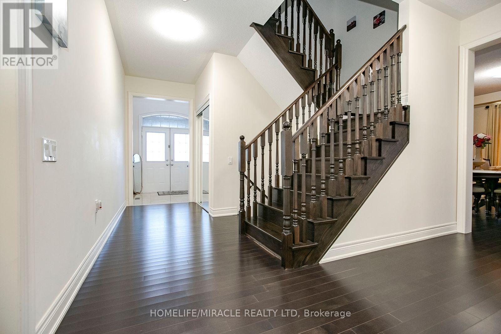 30 Brookwater Crescent, Caledon, Ontario  L7C 4A4 - Photo 9 - W13875746