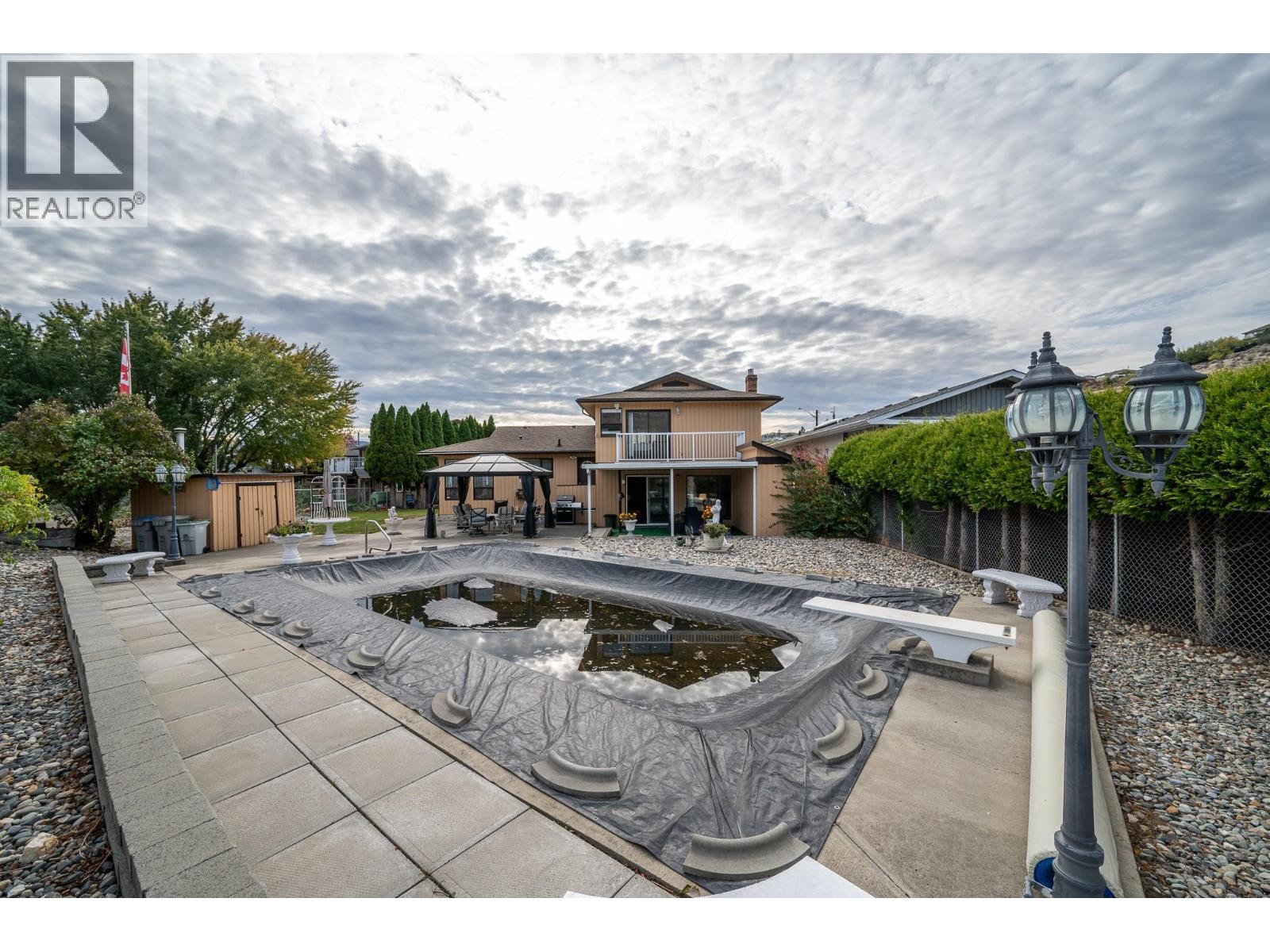 718 Driftwood Place