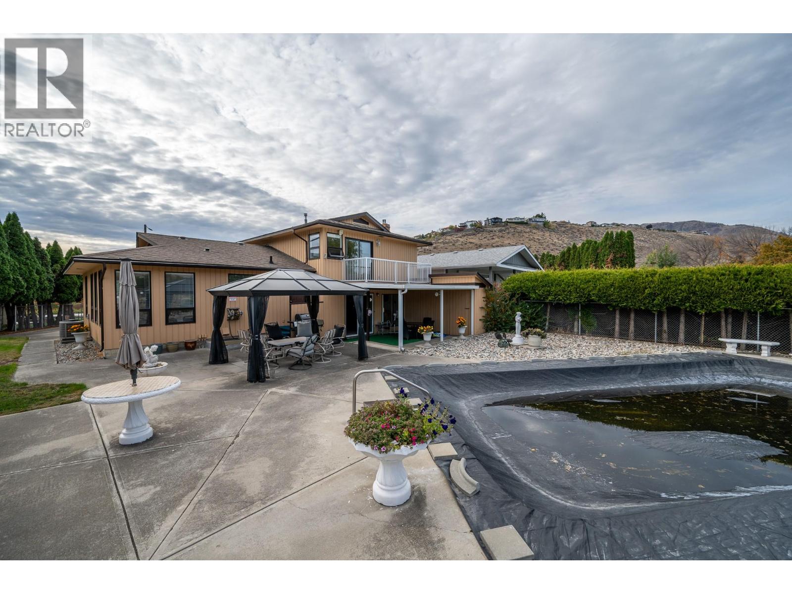 718 Driftwood Place