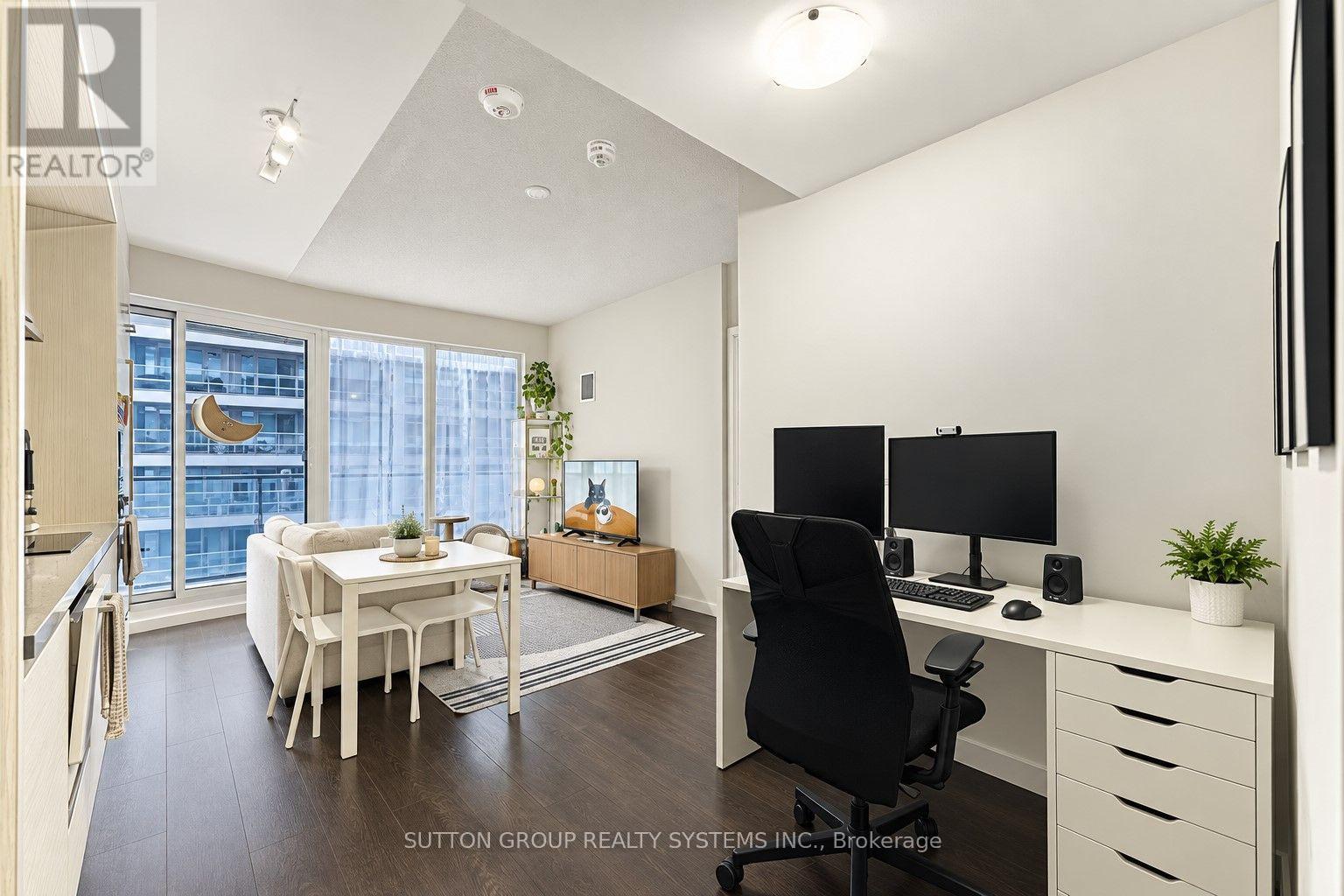 2205 - 2221 Yonge Street, Toronto (Mount Pleasant West), Ontario  M4S 2B4 - Photo 8 - C14089510
