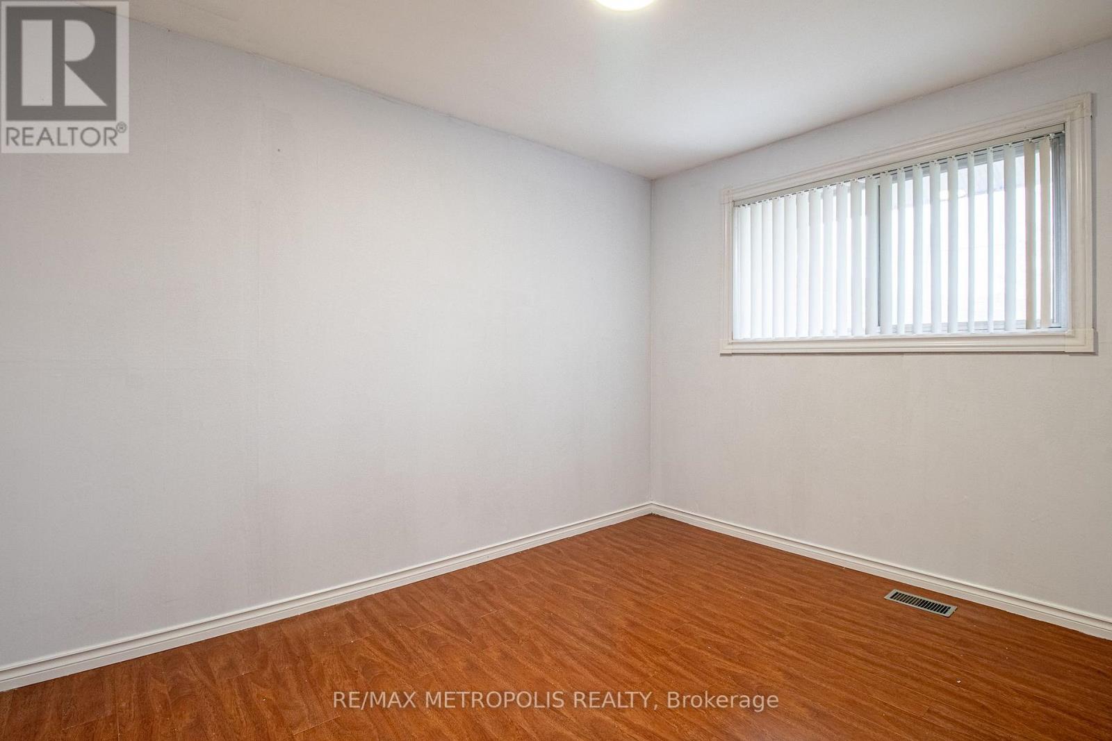 Upper - 57 Chancellor Drive, Toronto (Woburn), Ontario  M1G 2W4 - Photo 14 - E14089506