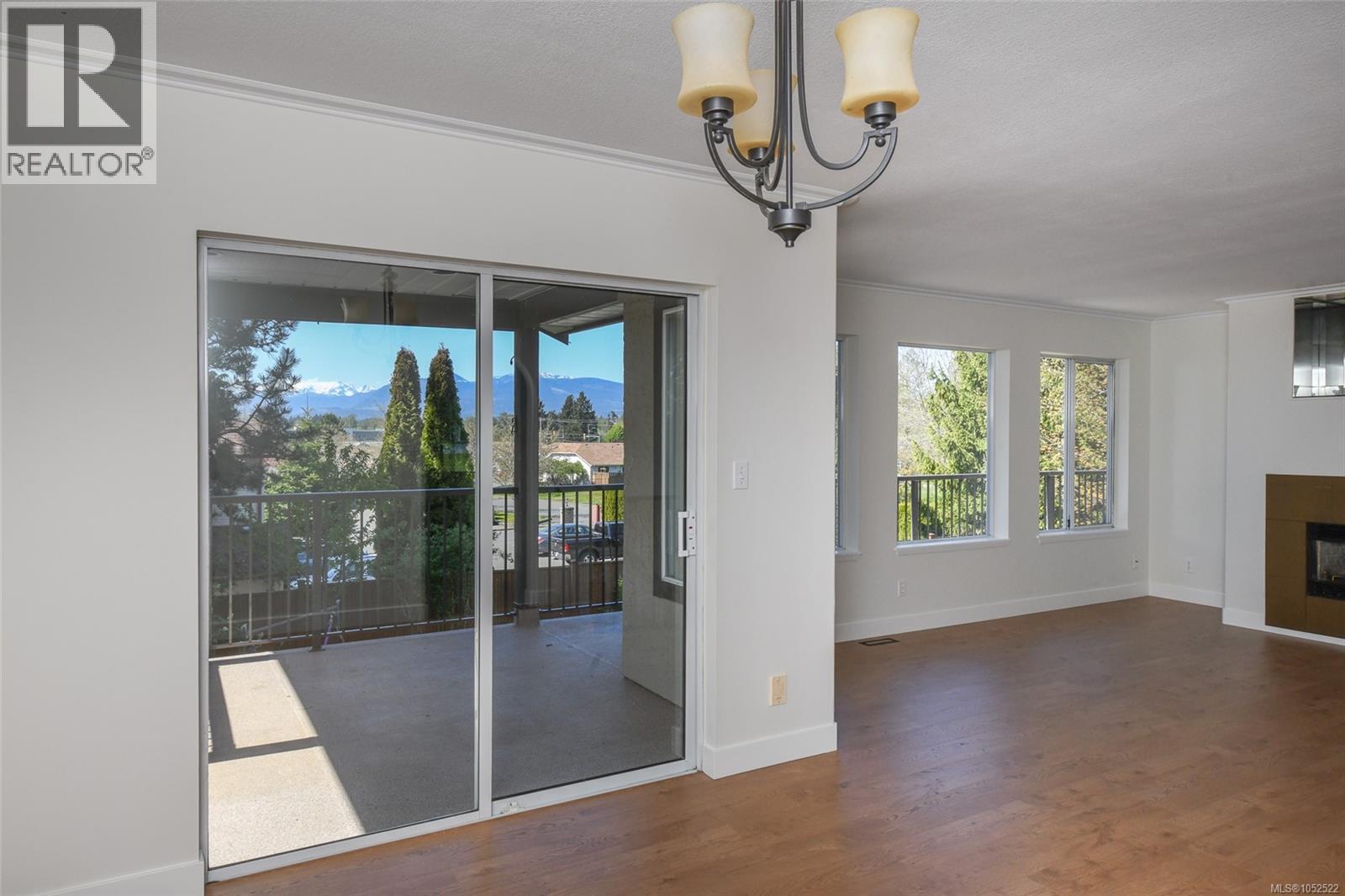 349 Durrand Pl