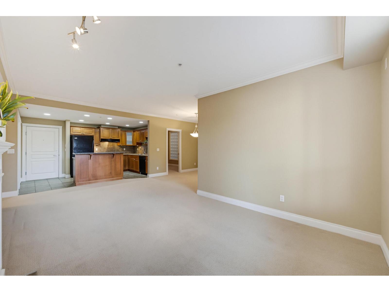 202 15357 17A AVENUE
