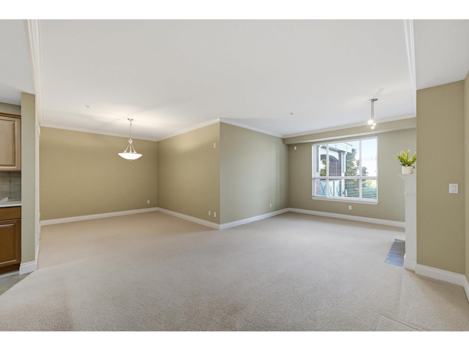 202 15357 17A AVENUE