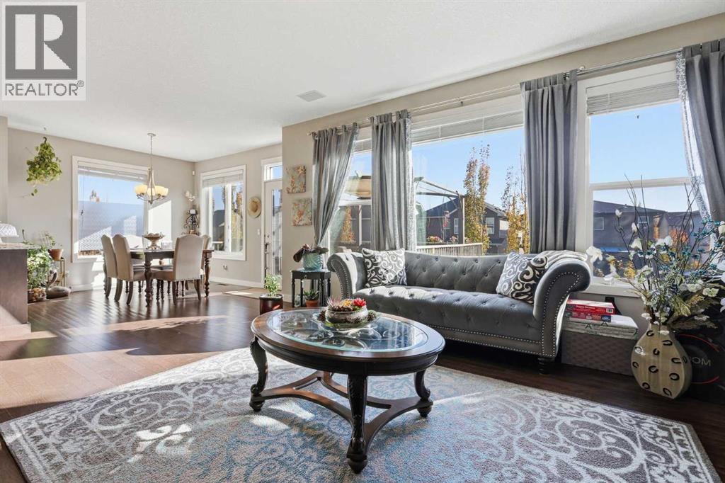 19 Mount Rae Heights