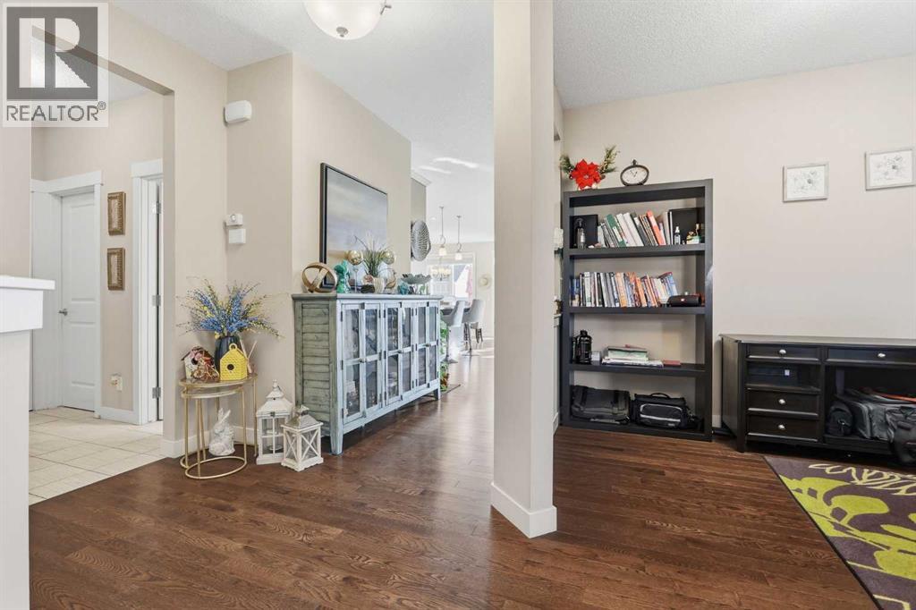 19 Mount Rae Heights