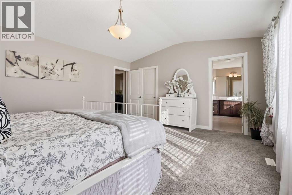 19 Mount Rae Heights