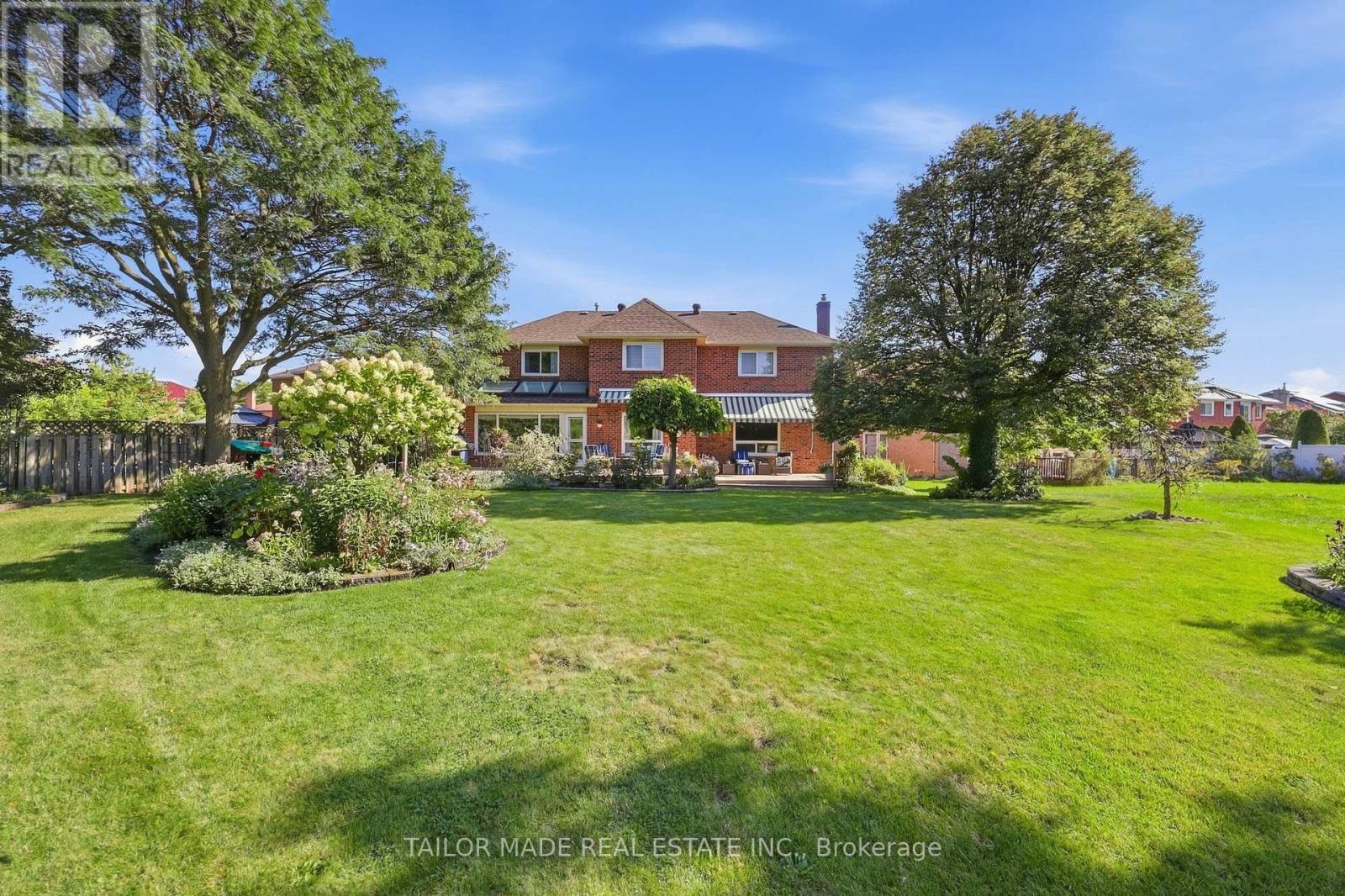 52 Casper Crescent, Brampton, Ontario  L6W 4J7 - Photo 5 - W14089500