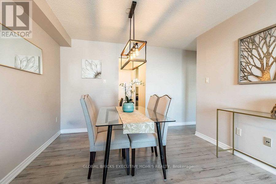 1101 - 4 Lisa Street, Brampton (Queen Street Corridor), Ontario  L6T 4B6 - Photo 13 - W14089502