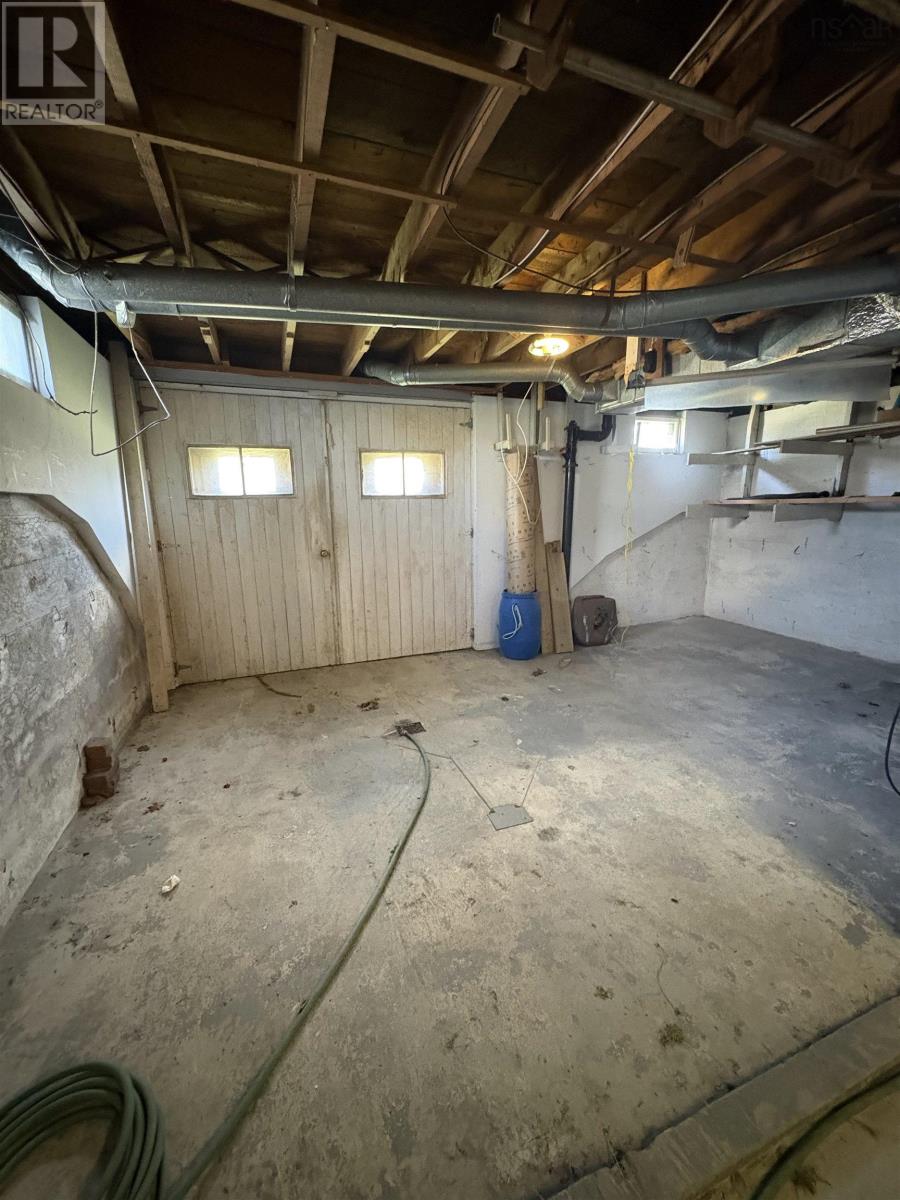 41 School Street, Lower West Pubnico, Nova Scotia  B0W 2C0 - Photo 19 - 202525668
