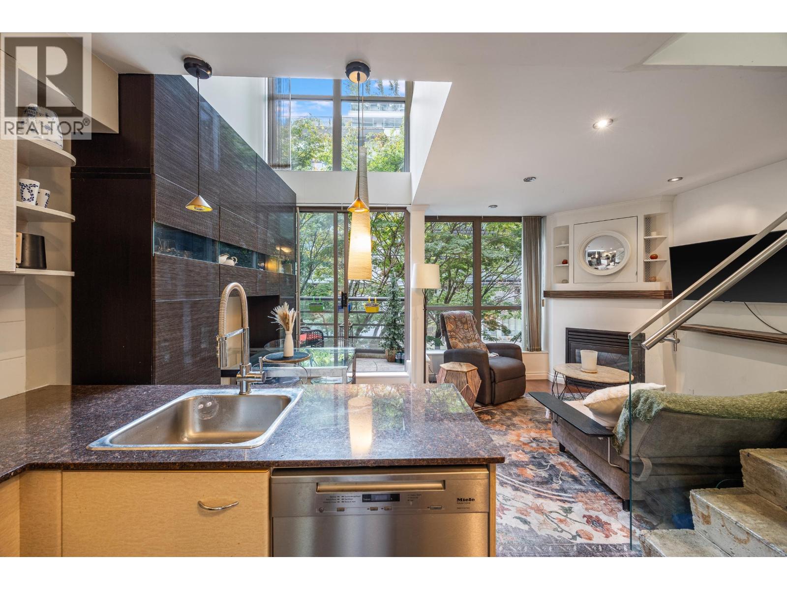 203 501 Pacific Street, Vancouver, British Columbia  V6Z 2X6 - Photo 8 - R3171628