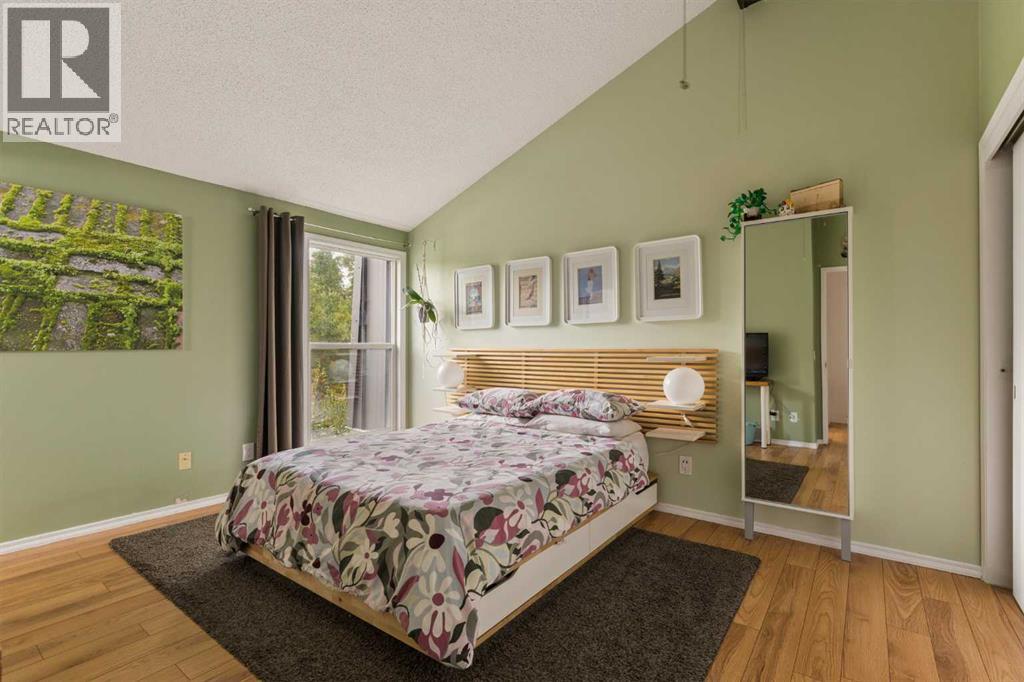 118 Brae Glen Lane Sw, Calgary, Alberta  T2W 1B6 - Photo 14 - A2348717