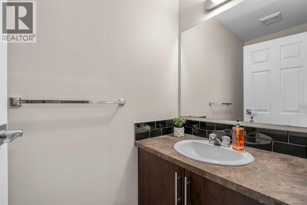 403, 2445 Kingsland Road S