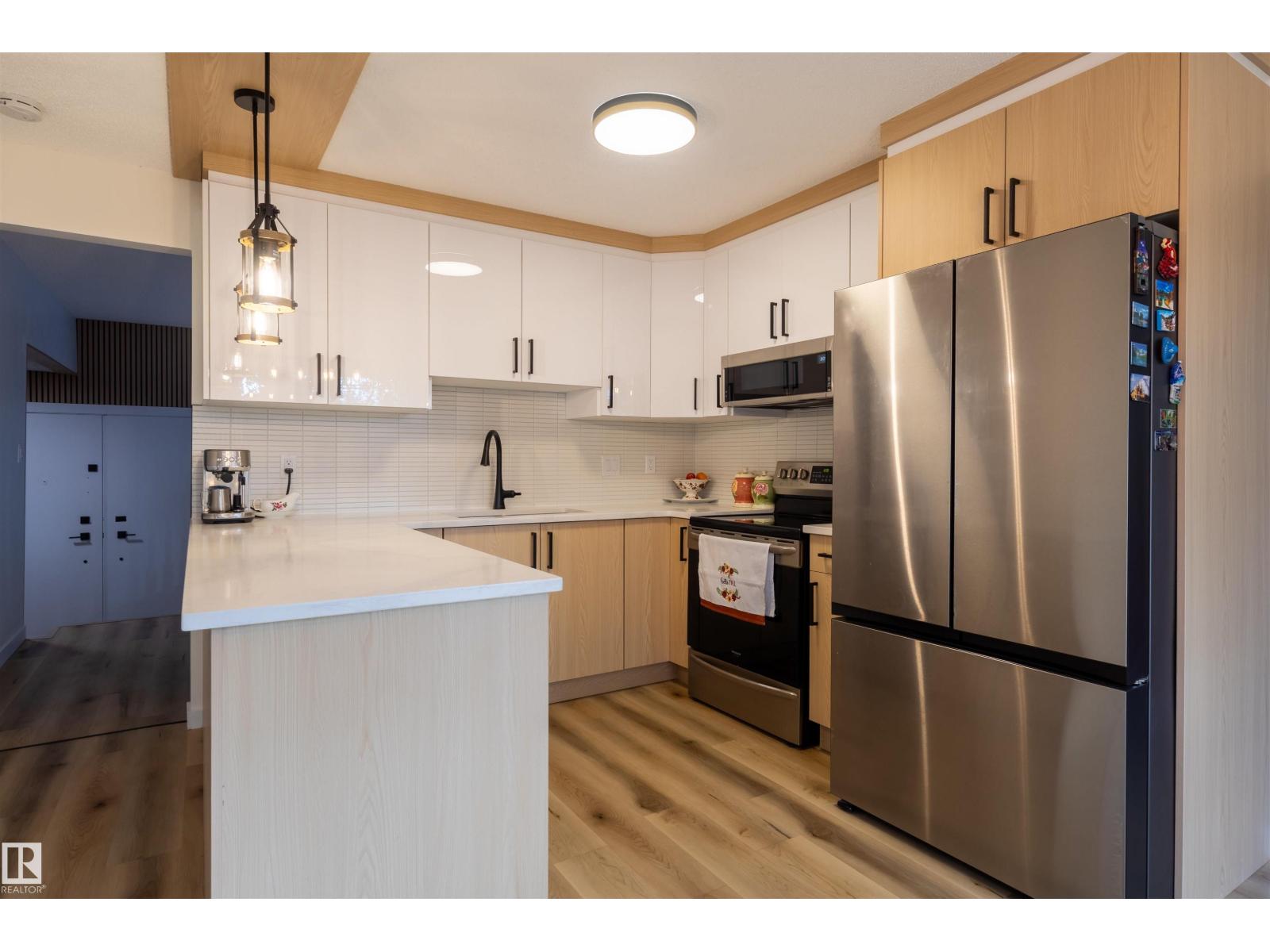 10619 35 AV NW