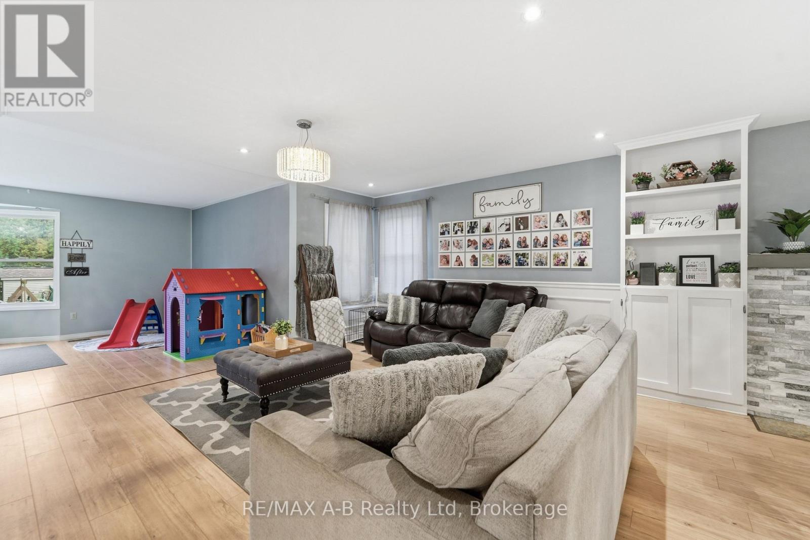 77 Gidley Street E, South Huron, Ontario  N0M 1S6 - Photo 15 - X14089568