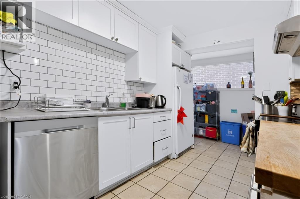 23 Forsyth Avenue S, Hamilton, Ontario  L8S 2A4 - Photo 6 - 40872037