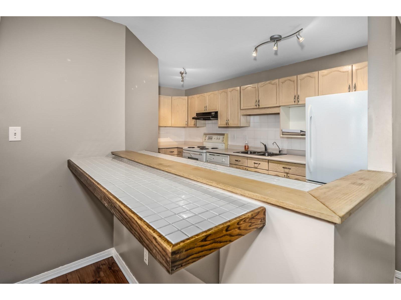 206 33165 Old Yale Road, Abbotsford, British Columbia  V2S 2J4 - Photo 8 - R3175852