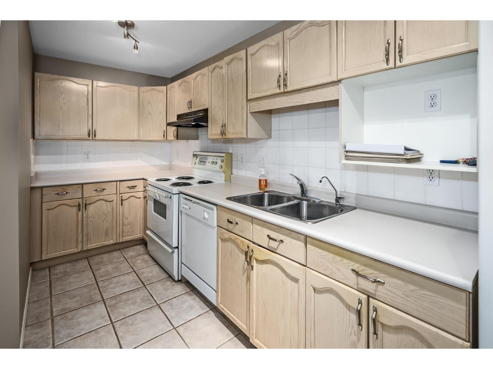 206 33165 Old Yale Road, Abbotsford, British Columbia  V2S 2J4 - Photo 10 - R3175852