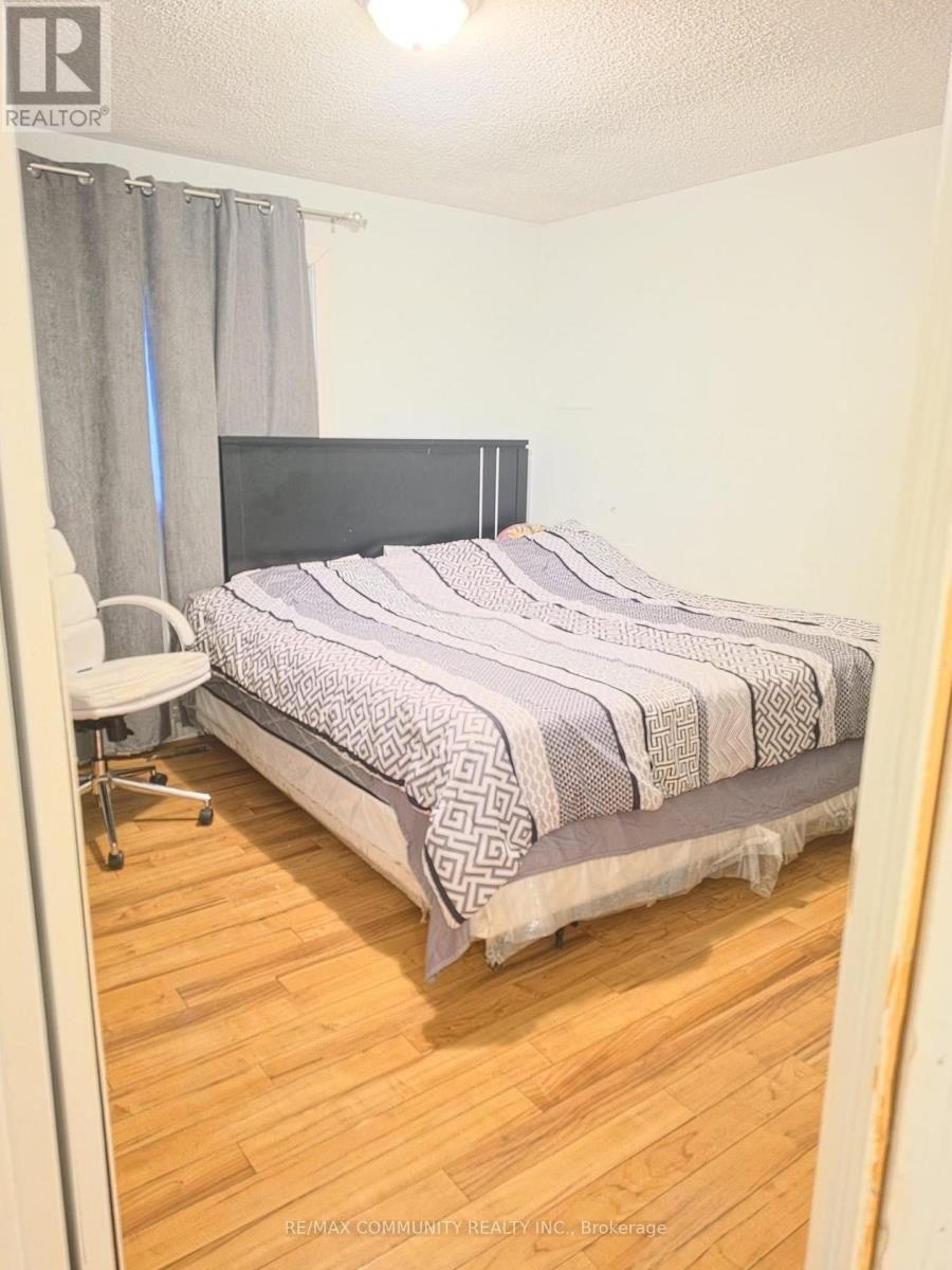 Upper - 36 Beaumont Drive, Ajax (Central West), Ontario  L1T 1P8 - Photo 11 - E14089586