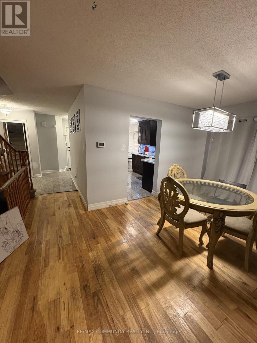 Upper - 36 Beaumont Drive, Ajax (Central West), Ontario  L1T 1P8 - Photo 5 - E14089586