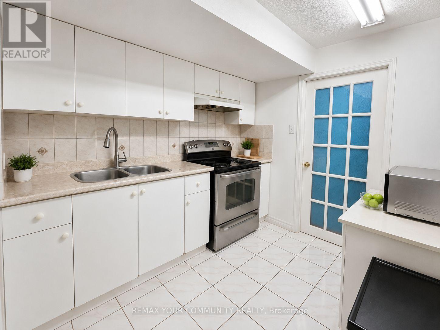 Bsmt - 75 Rembrandt Drive, Markham (Village Green-South Unionville), Ontario  L3R 4W6 - Photo 1 - N14089566
