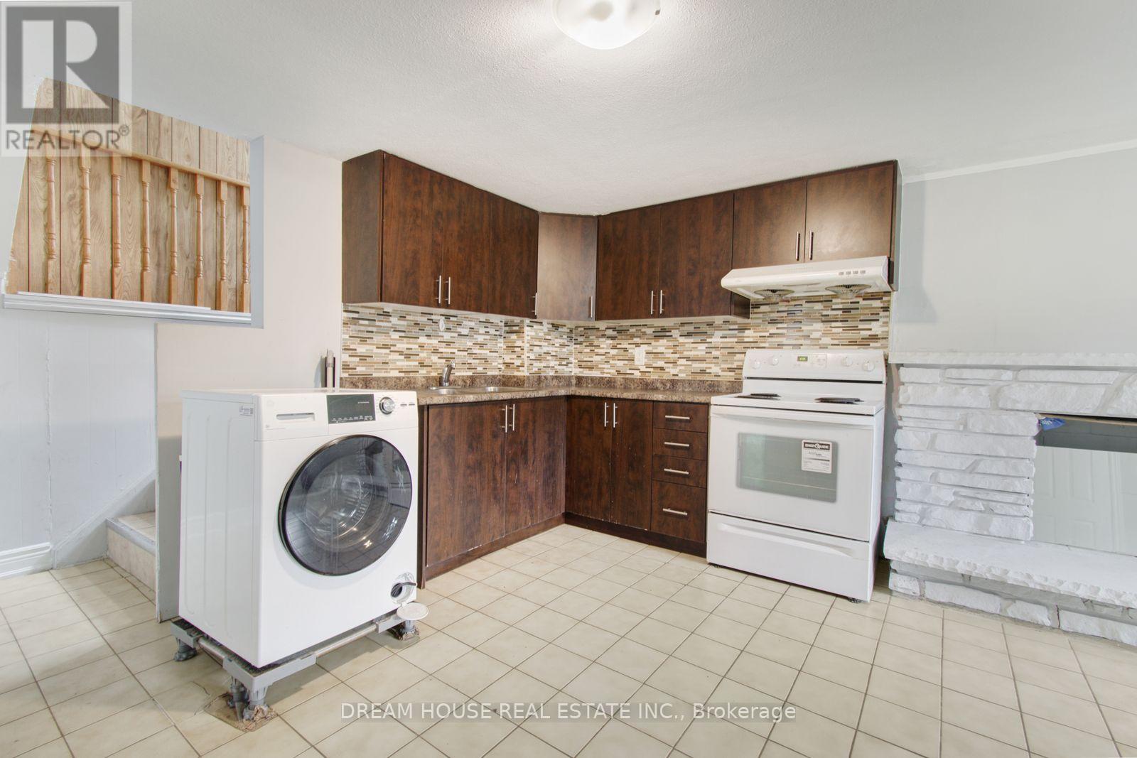 3764 Wyewood Road, Mississauga, Ontario  L4T 2A2 - Photo 34 - W14089536