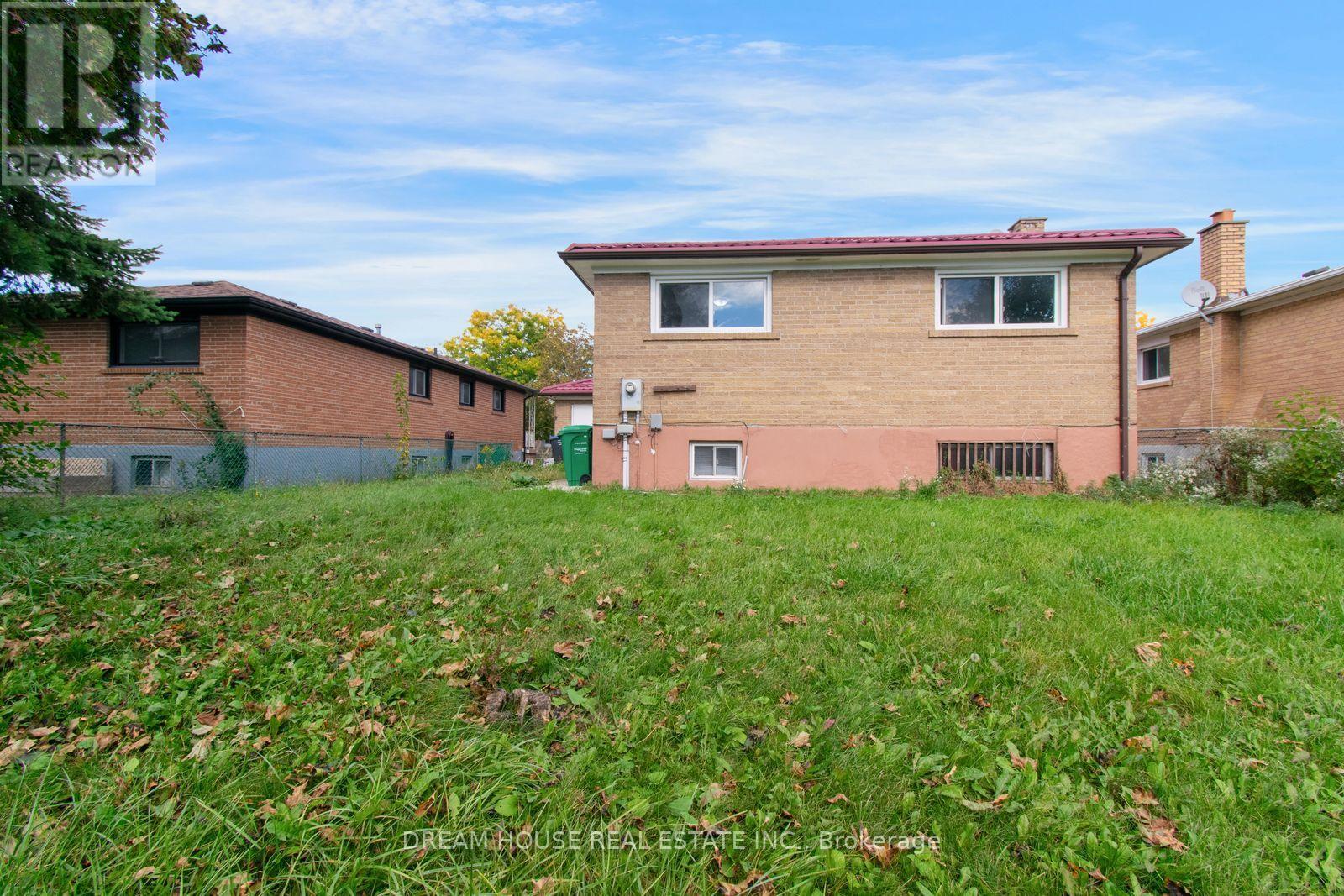 3764 Wyewood Road, Mississauga, Ontario  L4T 2A2 - Photo 42 - W14089536