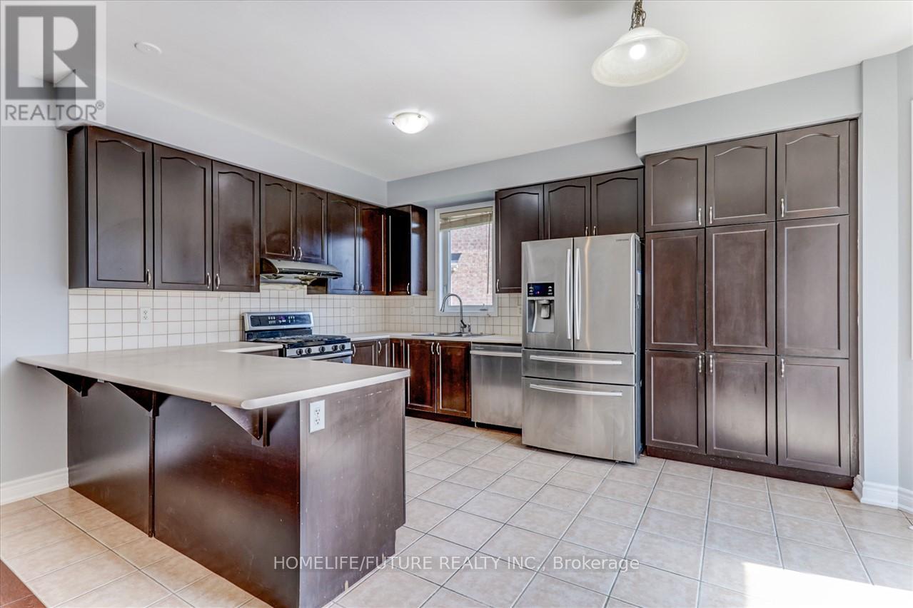 Main & 2nd - 49 Peppermint Close, Brampton, Ontario  L6P 3C8 - Photo 10 - W14089542