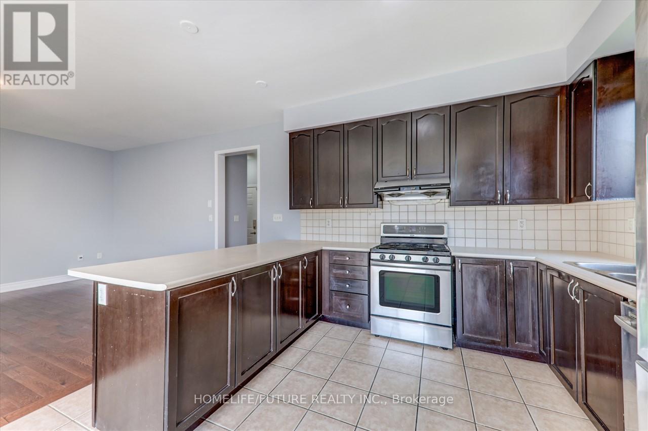 Main & 2nd - 49 Peppermint Close, Brampton, Ontario  L6P 3C8 - Photo 12 - W14089542