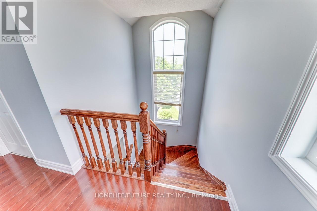 Main & 2nd - 49 Peppermint Close, Brampton, Ontario  L6P 3C8 - Photo 14 - W14089542