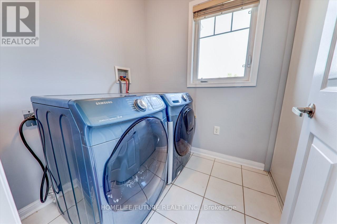 Main & 2nd - 49 Peppermint Close, Brampton, Ontario  L6P 3C8 - Photo 16 - W14089542