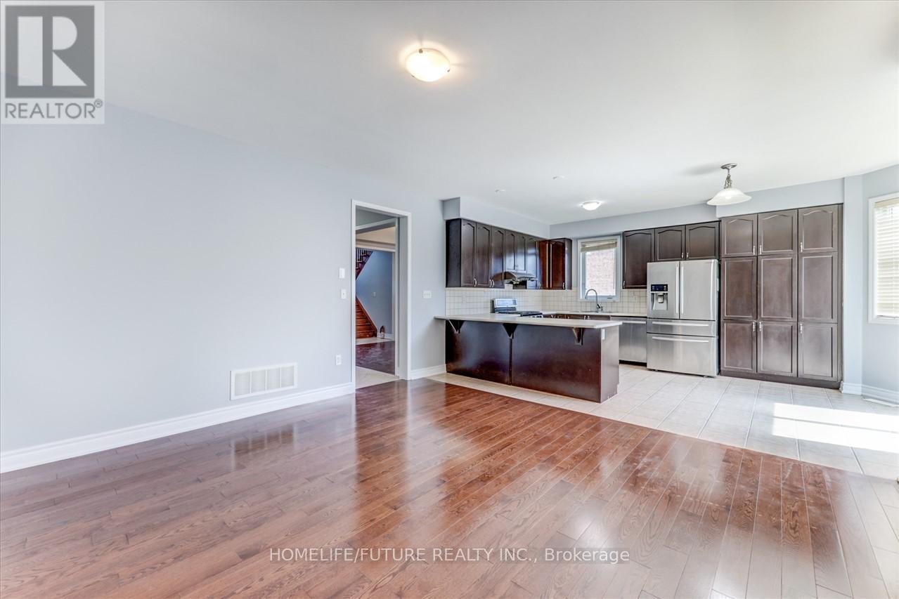 Main & 2nd - 49 Peppermint Close, Brampton, Ontario  L6P 3C8 - Photo 8 - W14089542