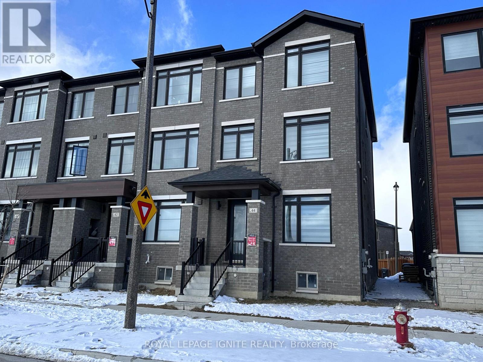 44 SKYRIDGE DRIVE, Brampton, Ontario