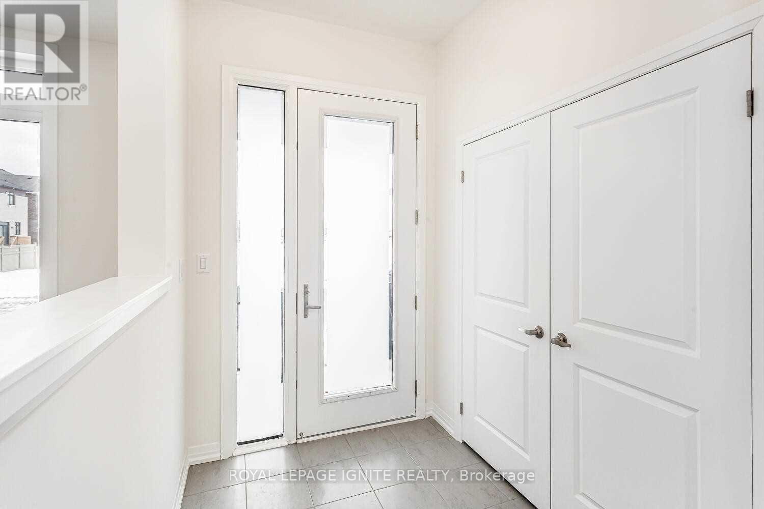 44 Skyridge Drive, Brampton, Ontario  L6P 4P3 - Photo 2 - W14089546