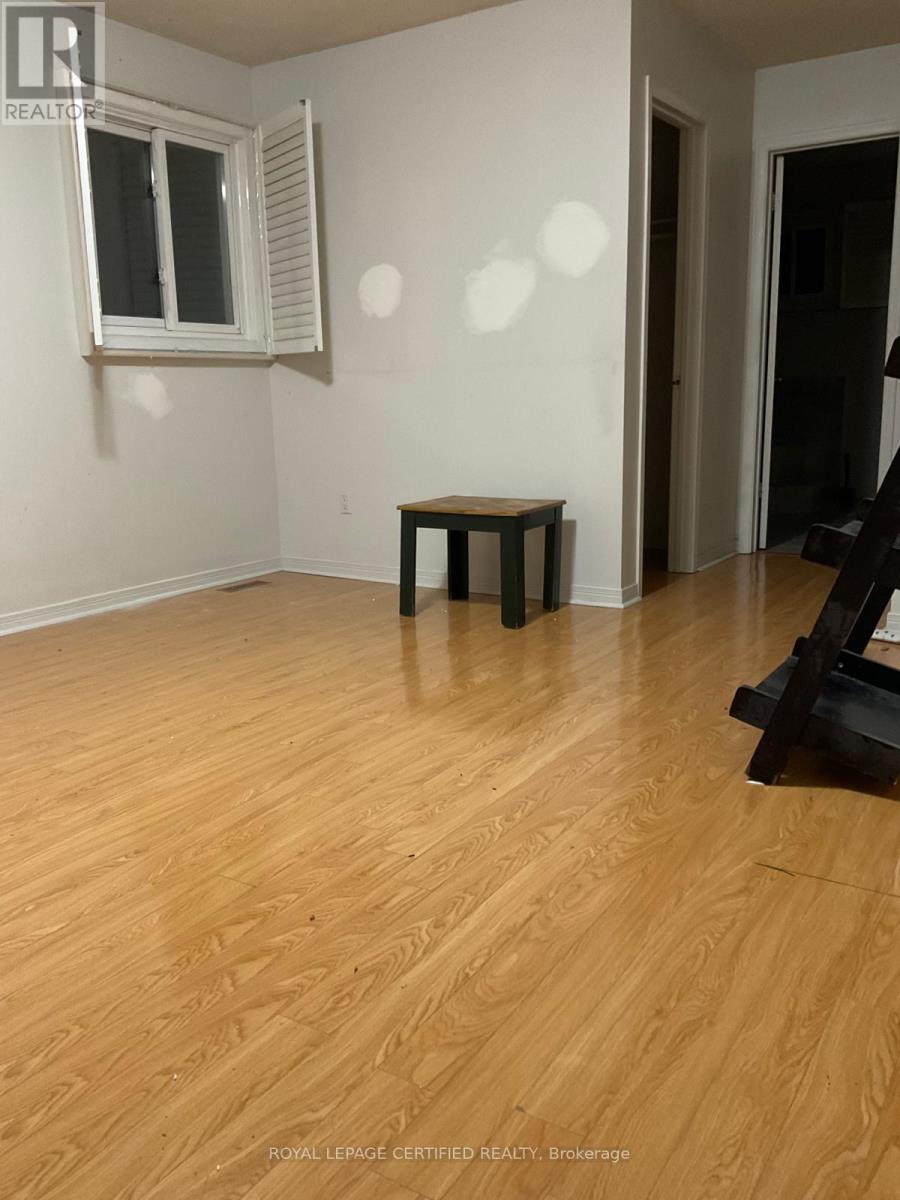 Upper - 211 Macedonia Crescent, Mississauga (Fairview), Ontario  L5B 3R8 - Photo 19 - W14089562