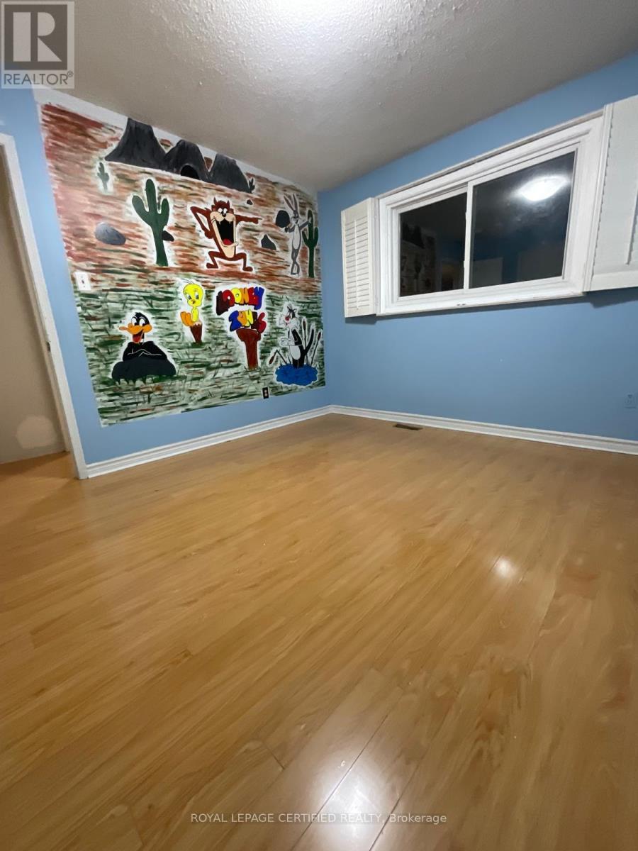Upper - 211 Macedonia Crescent, Mississauga (Fairview), Ontario  L5B 3R8 - Photo 30 - W14089562