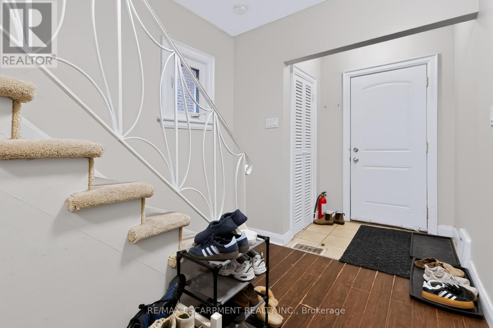 27 Forsyth Avenue S, Hamilton, Ontario  L8S 2A4 - Photo 3 - X14089554