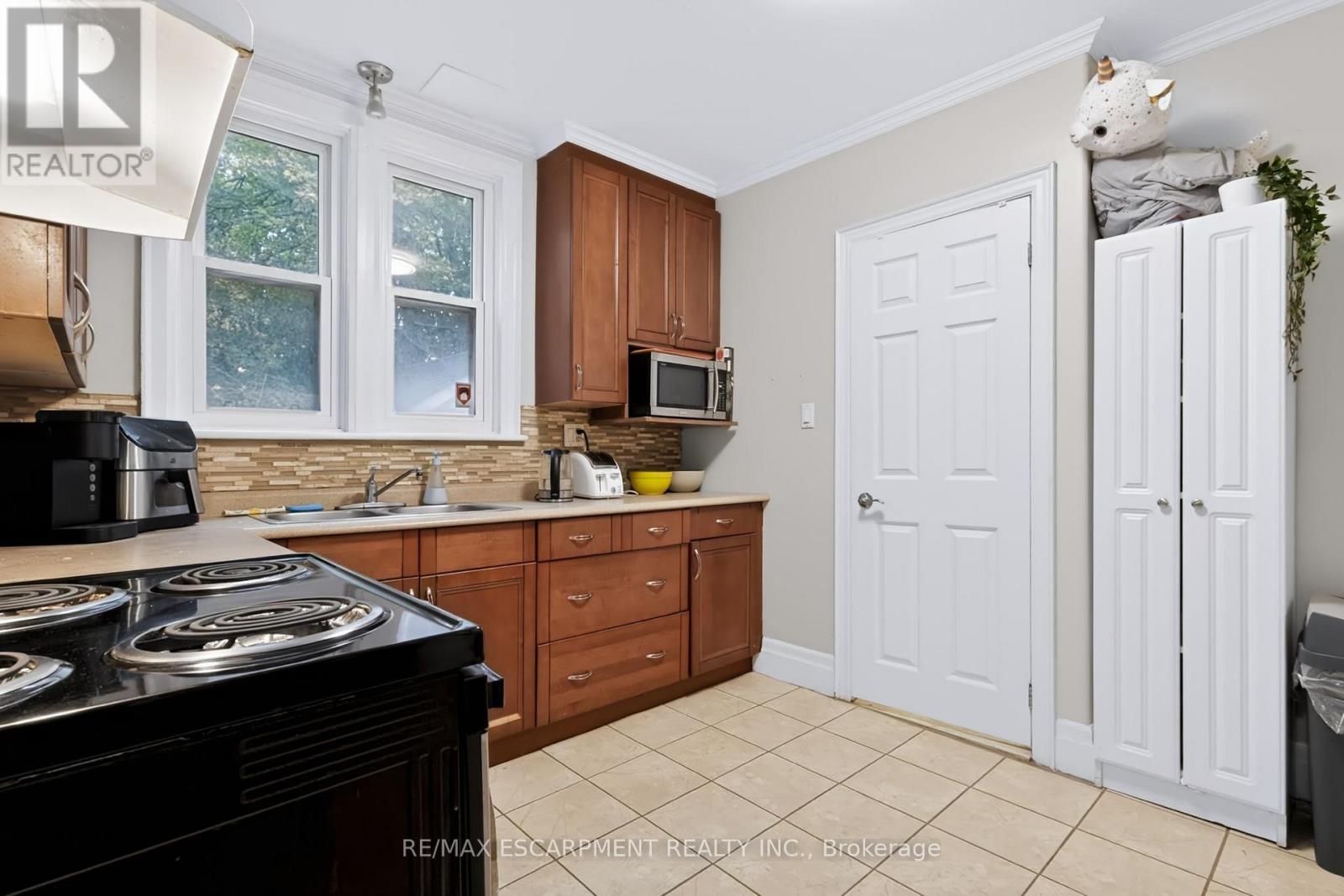 27 Forsyth Avenue S, Hamilton, Ontario  L8S 2A4 - Photo 8 - X14089554