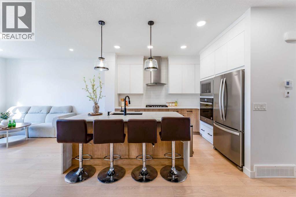 452 Tekarra Drive NW, Calgary, Alberta  T3R 2E9 - Photo 11 - A2351277