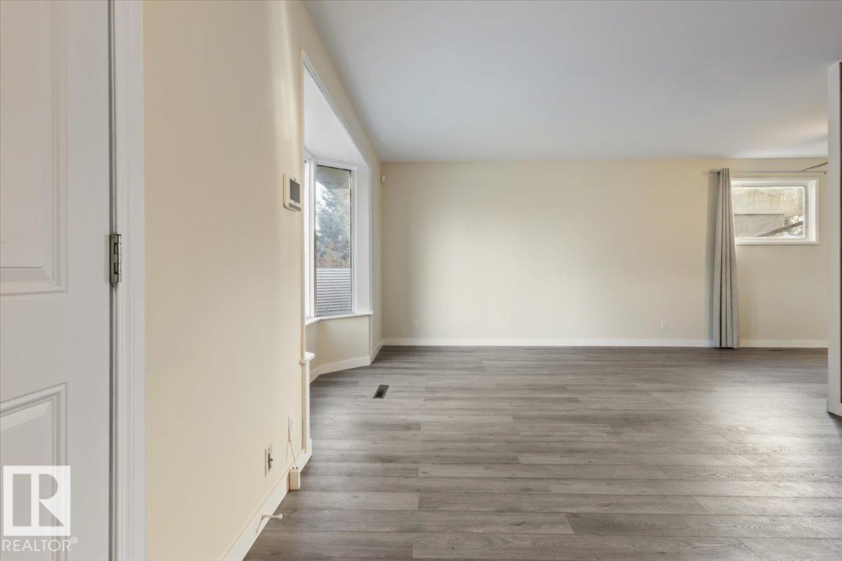 10522 163 ST NW