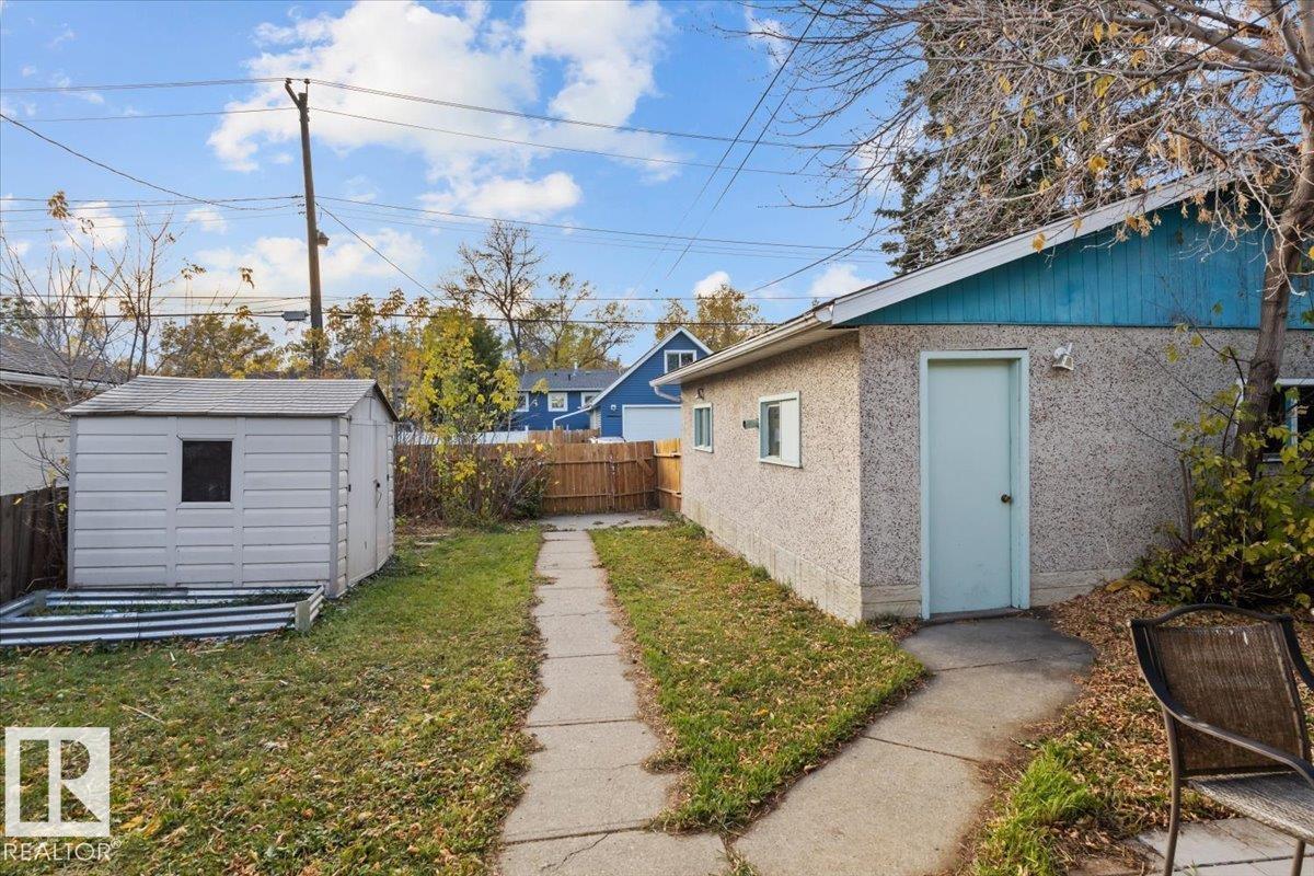 10522 163 ST NW