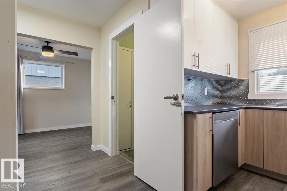 10522 163 ST NW